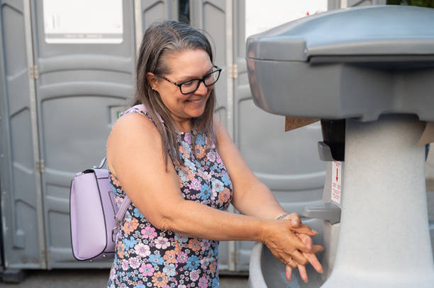 Best Emergency porta potty rental  in Debary, FL